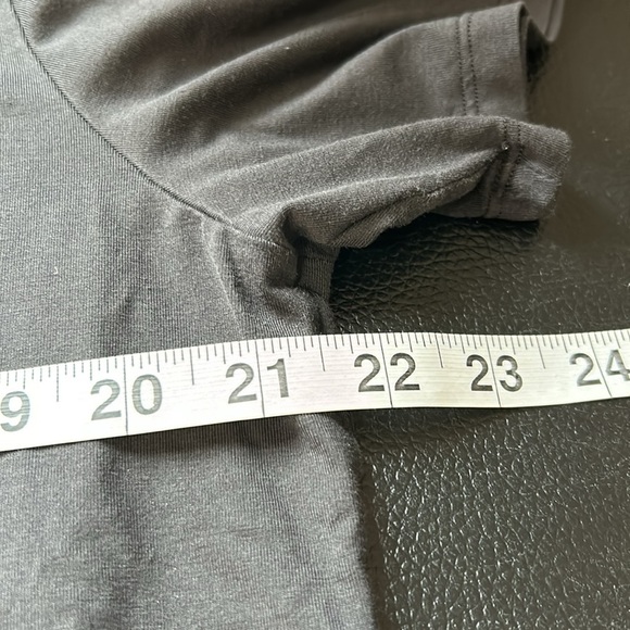 LULULEMON Mens Crewneck TShirt Black Short Sleeve Top Sz XL - Picture 6 of 7